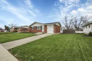 3008 Barbee Ave, Grove City, OH 43123 - Photo 6