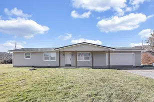 20595 Happy Hollow Rd, Laurelville, OH 43135 - Photo 1