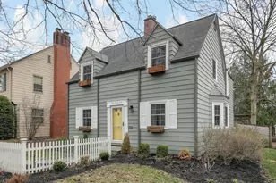 139 Aldrich Rd, Columbus, OH 43214 - Photo 2