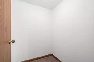 4824 Gilhem Ct, Columbus, OH 43228 - Photo 12