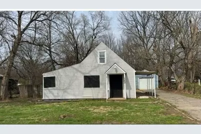 562 Ashwood Road, Columbus, OH 43207 - Photo 1