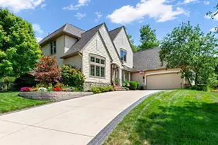 665 Matthews Brook Ln, Powell, OH 43065 - Photo 1