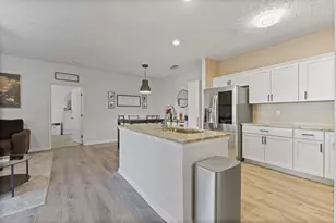 6170 Harbour Pointe, Columbus, OH 43231 - Photo 6