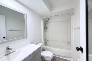 5372 Portland, Columbus, OH 43235 - Photo 14