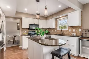 3884 Antrim Rd, Columbus, OH 43221 - Photo 10