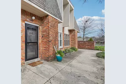 1605 Lafayette Drive, Columbus, OH 43220 - Photo 2