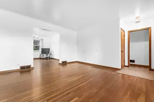 2740 Berwick Blvd, Columbus, OH 43209 - Photo 8