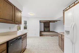 1701 Moreland Dr, Columbus, OH 43220 - Photo 16