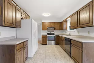 1701 Moreland Dr, Columbus, OH 43220 - Photo 14