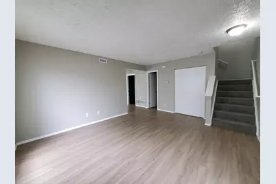 2637 Four Seasons Drive, Columbus, OH 43207 - Photo 6