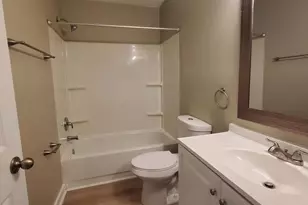 2719 Four Seasons Dr, Columbus, OH 43207 - Photo 14