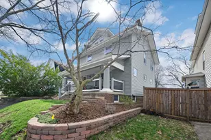 29 Crestview Rd, Columbus, OH 43202 - Photo 2