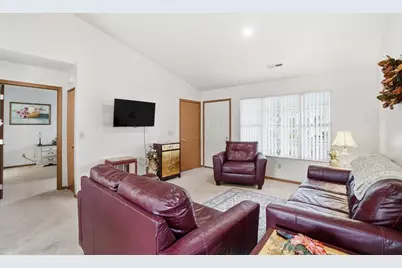 1324 Hillview Circle W, Newark, OH 43055 - Photo 4