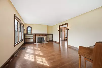 2448 Sherwood Road, Columbus, OH 43209 - Photo 4