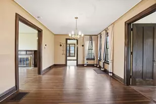 2448 Sherwood Rd, Columbus, OH 43209 - Photo 8