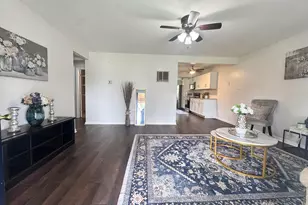 935 Duke Rd, Columbus, OH 43213 - Photo 1