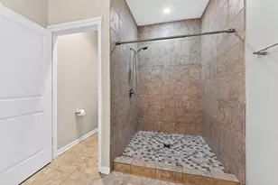 10 E Weber Rd, Columbus, OH 43202 - Photo 52