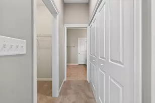 10 E Weber Rd, Columbus, OH 43202 - Photo 48