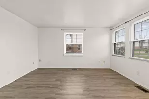 1108-1110 Cambridge Ct, New Carlisle, OH 45344 - Photo 8