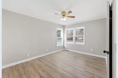 566 E 10th Street, Marysville, OH 43040 - Photo 12