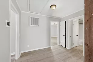 566 E 10th St, Marysville, OH 43040 - Photo 10