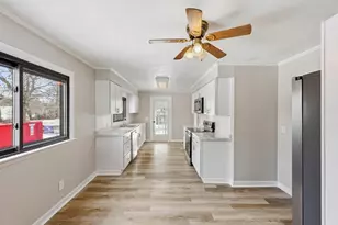 566 E 10th St, Marysville, OH 43040 - Photo 8