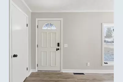 566 E 10th Street, Marysville, OH 43040 - Photo 4