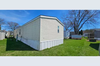 2445 Columbus Lancaster Road NW #420, Lancaster, OH 43130 - Photo 12