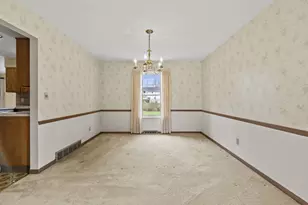 1090 Woodmere Rd, Columbus, OH 43220 - Photo 10