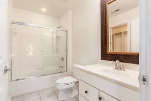 2150 Lane Woods Dr, Columbus, OH 43221 - Photo 36