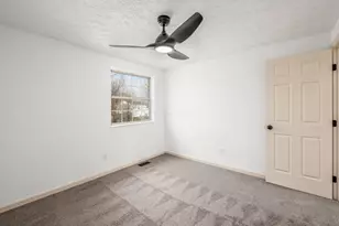 1281 Sweetbay Pl, Galloway, OH 43119 - Photo 24