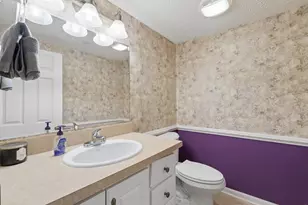 242 Farm Creek Dr, Columbus, OH 43230 - Photo 48