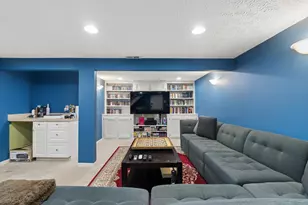 242 Farm Creek Dr, Columbus, OH 43230 - Photo 46