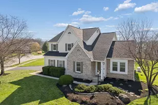 242 Farm Creek Dr, Columbus, OH 43230 - Photo 2