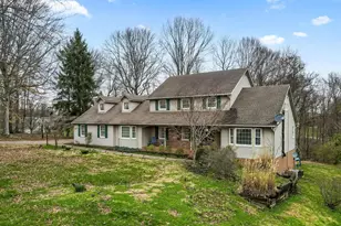 1760 Innisbrook Ln, Zanesville, OH 43701 - Photo 2