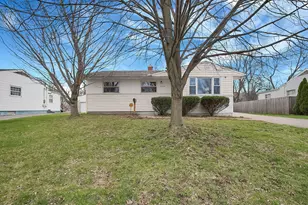 5294 Eisenhower Rd, Columbus, OH 43229 - Photo 2