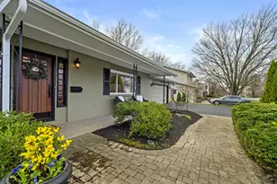 2411 Sheringham Rd, Upper Arlington, OH 43220 - Photo 8