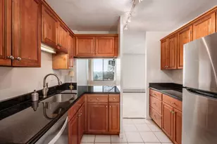 1000 Urlin Ave, Columbus, OH 43212 - Photo 14