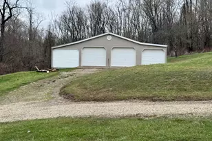 1841 N Vinegar Hill Road NE, McConnelsville, OH 43756 - Photo 2