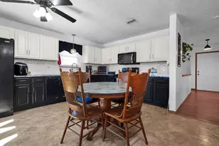 575 Monroe Dr, Ashville, OH 43103 - Photo 10