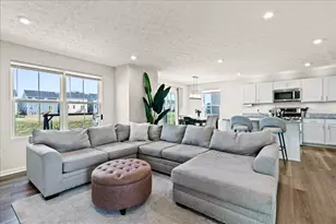 8586 Greengate Blvd, Canal Winchester, OH 43110 - Photo 12