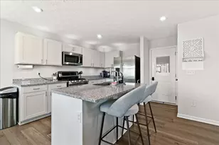 8586 Greengate Blvd, Canal Winchester, OH 43110 - Photo 6