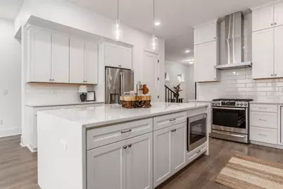 942 W 1st Avenue, Columbus, OH 43212 - Photo 12