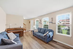 2199 Shirlene Dr, Grove City, OH 43123 - Photo 6