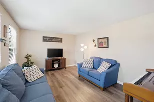 2199 Shirlene Dr, Grove City, OH 43123 - Photo 4