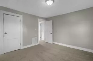 1371 E 23rd Ave, Columbus, OH 43211 - Photo 10