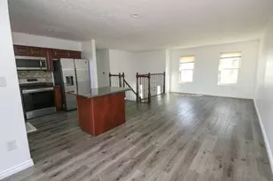 1080 Arapaho Ave, Worthington, OH 43085 - Photo 6