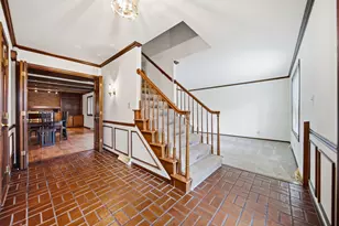 742 Gatehouse Ln, Columbus, OH 43235 - Photo 4