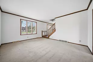 742 Gatehouse Ln, Columbus, OH 43235 - Photo 10