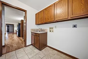 742 Gatehouse Ln, Columbus, OH 43235 - Photo 32